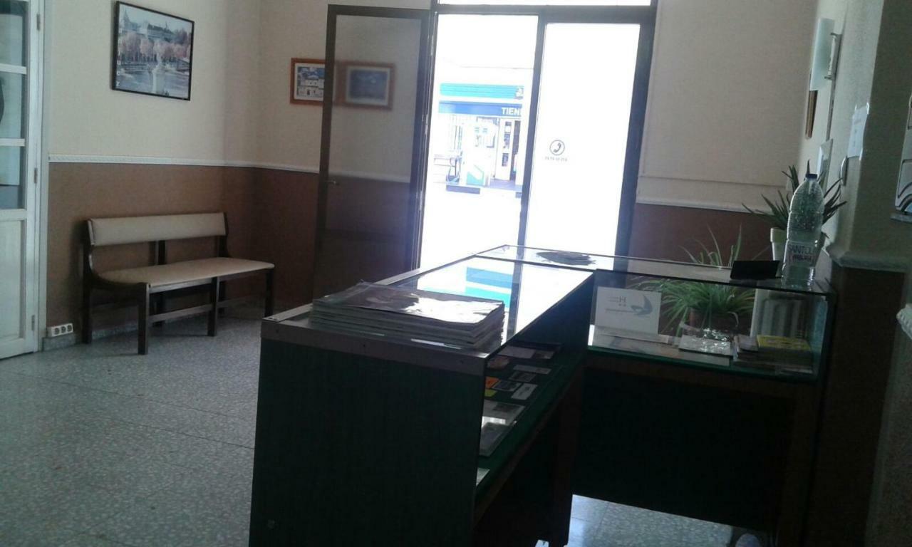 Hostal Avila Оканья Экстерьер фото