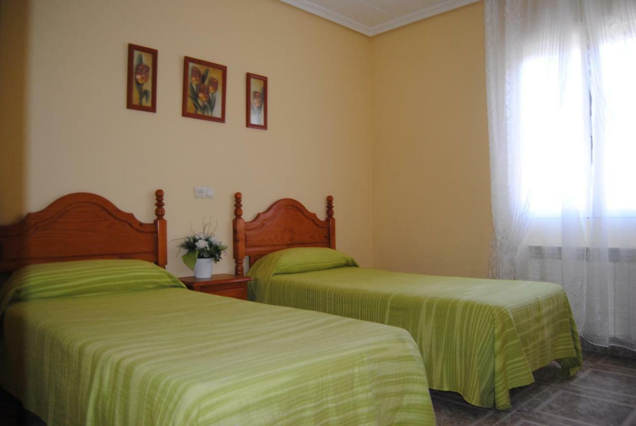 Hostal Avila Оканья Экстерьер фото