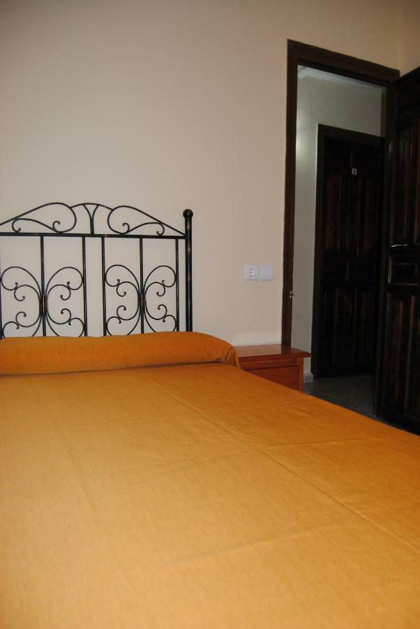 Hostal Avila Оканья Экстерьер фото